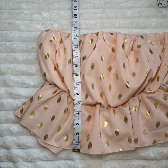 4/25$ SHEIN Pink and Gold Smocked Strapless Blouse With Open Tie Back Medium - Picture 7 of 7